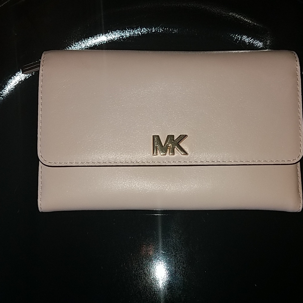 MK wallet